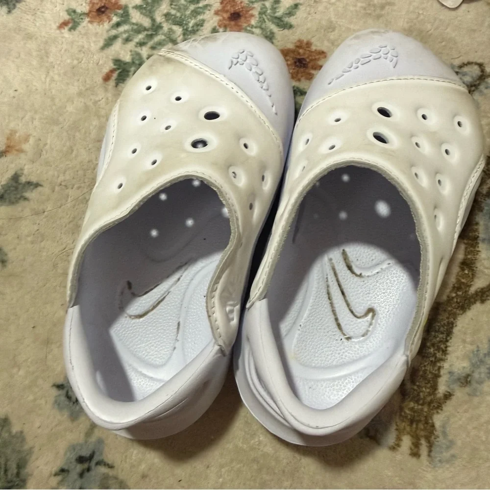 Nike Aqua Swoosh (PS) Volt Pure Platinum/White Toddler Sandals - Size 7C